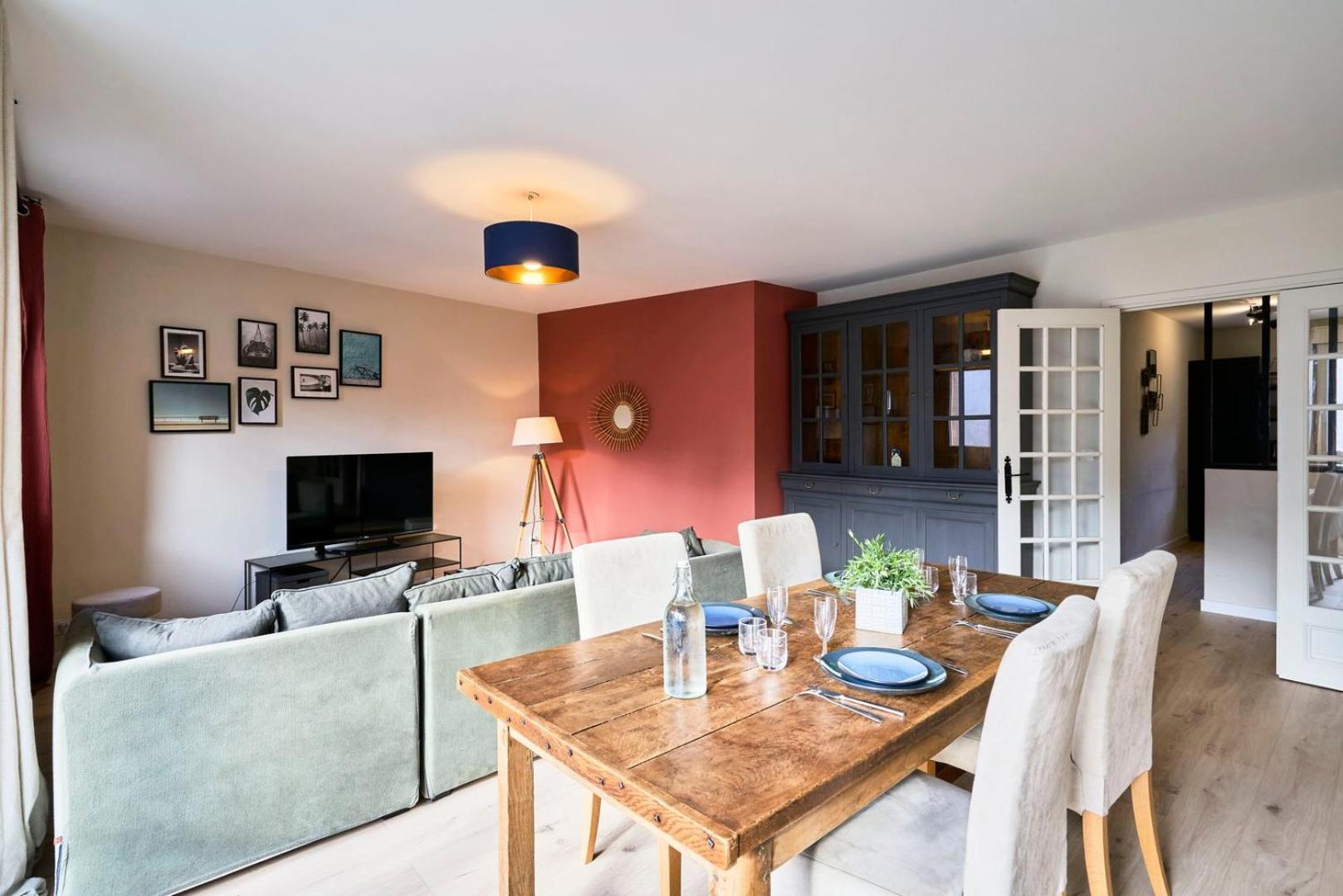 Apartment Vieux - Superb Balcony Parking! *
